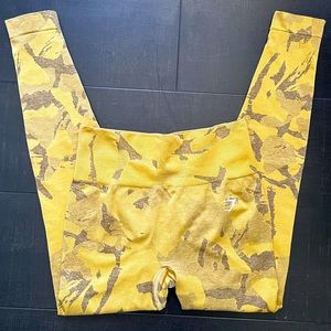 EUC Gymshark Adapt Seamless Leggings Size S